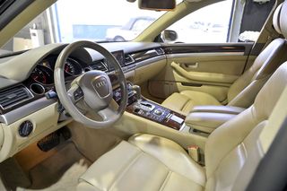 Audi A8   6.0 Quattro Tiptronic