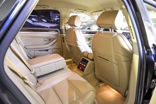 Audi A8   6.0 Quattro Tiptronic