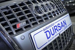 Audi A8   6.0 Quattro Tiptronic