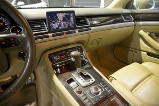 Audi A8   6.0 Quattro Tiptronic
