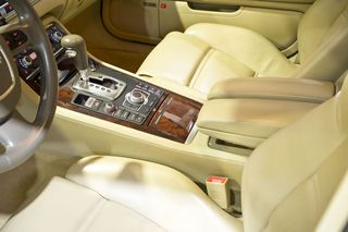 Audi A8   6.0 Quattro Tiptronic
