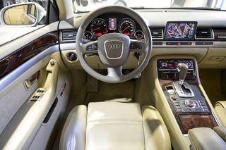 Audi A8   6.0 Quattro Tiptronic