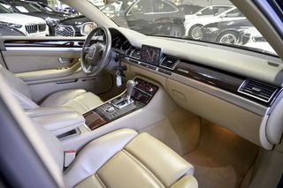 Audi A8   6.0 Quattro Tiptronic