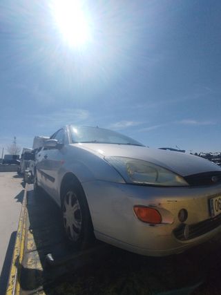 Ford Focus 1.6 16V Sedán Gasolina 2001