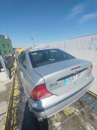 Ford Focus 1.6 16V Sedán Gasolina 2001