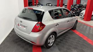 Kia cee'd 1.4 CVVT Concept