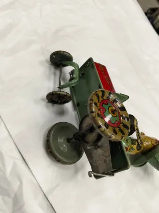 Antiguo Juguete Hojalata Vaquero Coche sin llave