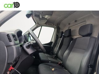 Renault Master Renault Trucks UK Master VU 4p 3G L3H2