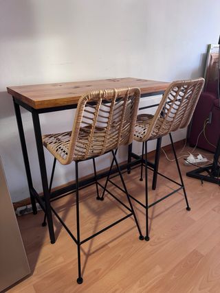 Mesa Alta + 2 Taburetes ratán Sklum