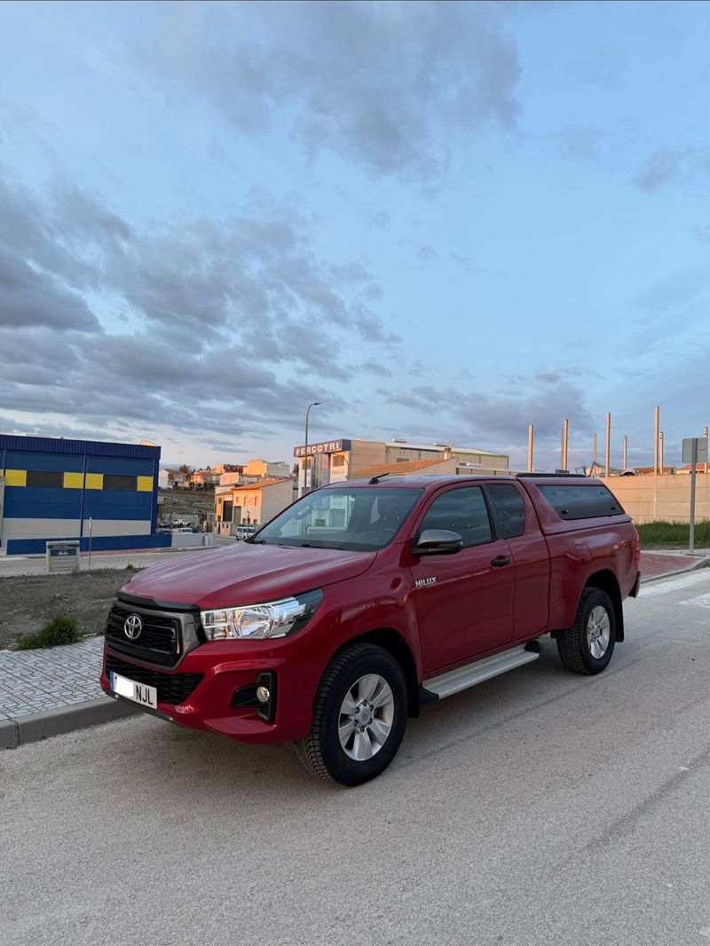 Toyota Hilux 2020 - foto 1