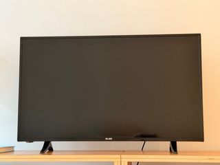 SMART TV 45” ELBE