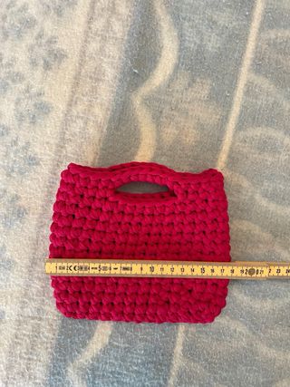 Borsa uncinetto fatta a mano color fragola