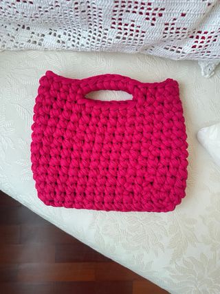 Borsa uncinetto fatta a mano color fragola