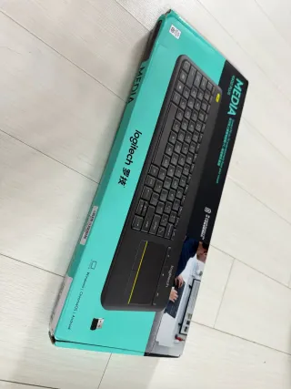 Teclado Logitech K400 plus