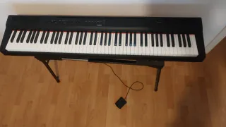 Teclado Yamaha P-125 + soporte + funda