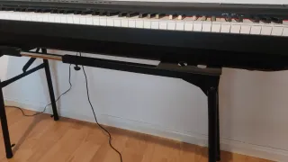 Teclado Yamaha P-125 + soporte + funda