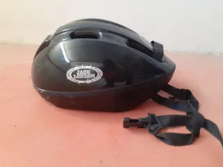 Casco de bici negro