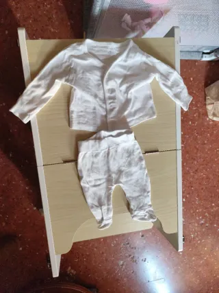 Conjunto bebé 0-1 mes: polaina y camiseta