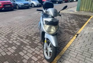 SYM HD 125 Scooter Automática