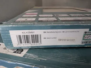 Suelo vinílico SPC click Artens Kilkenny y base