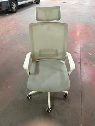 Silla de oficina Sklum gris y blanca