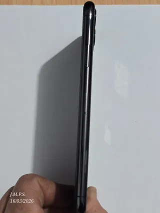 iPhone 11 Pro Max 64GB Gris + Accesorios