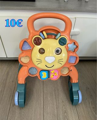 Andador infantil león 10€