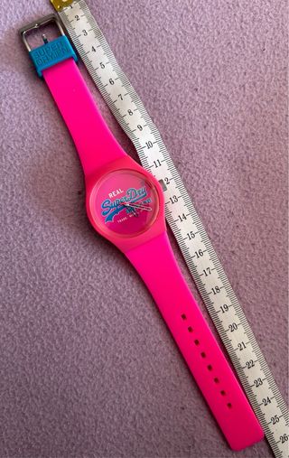 Reloj Superdry.
