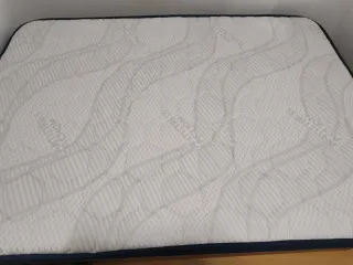 Canapé de madera y tela