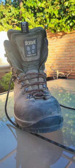 Botas de montaña Bestard gore-tex.