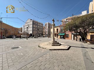 Local comercial en venta en El Cabanyal- El Canyamelar en Valencia