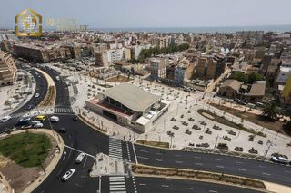 Local comercial en venta en El Cabanyal- El Canyamelar en Valencia