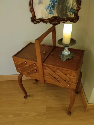 Costurero Francés Vintage