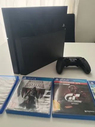 PS4 (PlayStation 4) Negra + Juegos