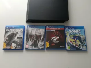 PS4 (PlayStation 4) Negra + Juegos
