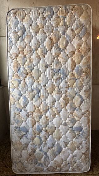 Somier y colchón 90x182 cm como nuevos, tengo 6