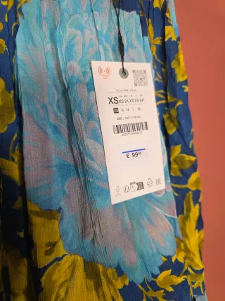 Vestido Zara palabra de honor floral