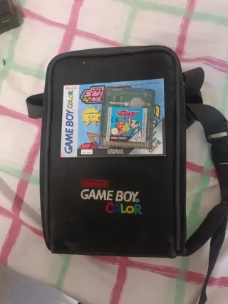 Funda Game boy color y un juego