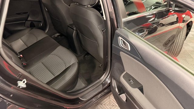 Kia Ceed 1.0 T-GDi 74kW (100CV) Tech