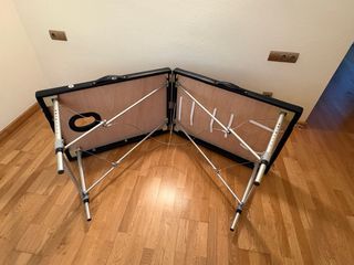 Camilla de masaje plegable Color negro.