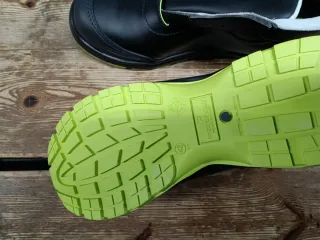 Botas de trabajo de seguridad negras y verdes