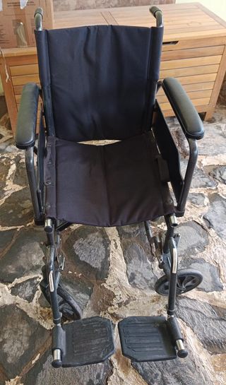 Silla de ruedas manual plegable