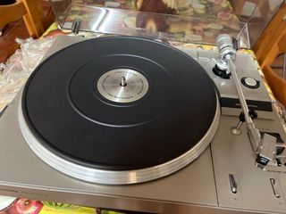 Plato gira discos grundig