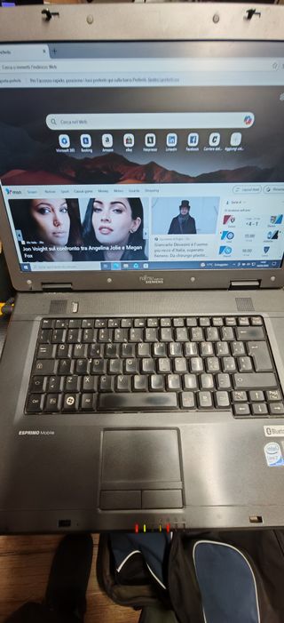 Fujitsu ESPRIMO notebook