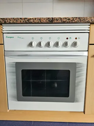 Cocina completa con electrodomésticos