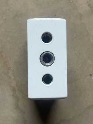 Lote de 8 Enchufes BJC Linial