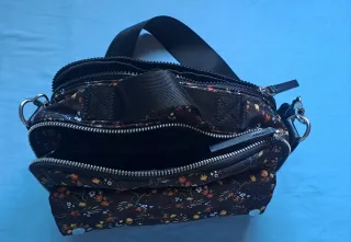 Bolso Parfois floral negro multicolor