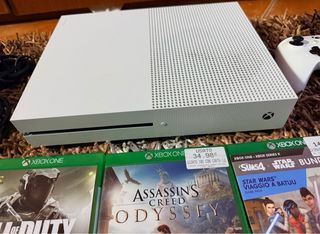Xbox One S Bianca + 3 Giochi