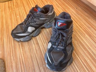 Zapatillas New Balance 9060 Negras Talla 38