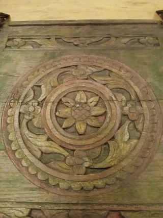 Tabla madera tallada antigua